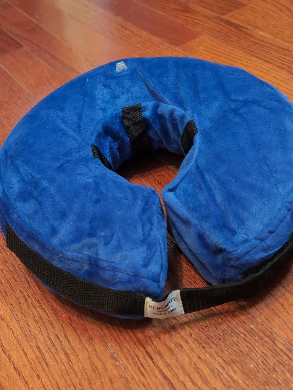 BENCMATE Inflatable Soft Dog + Cat Cone Collar Recovery ECollar Size Medium Blue